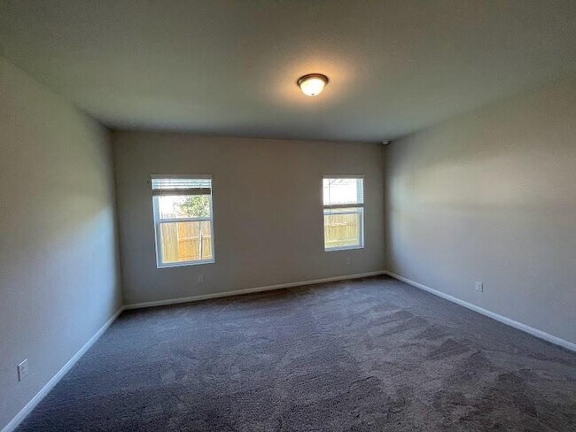 Building Photo - 256 Crystal Brook Dr