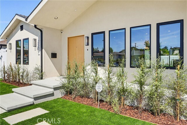 Building Photo - 12509 Emelita St