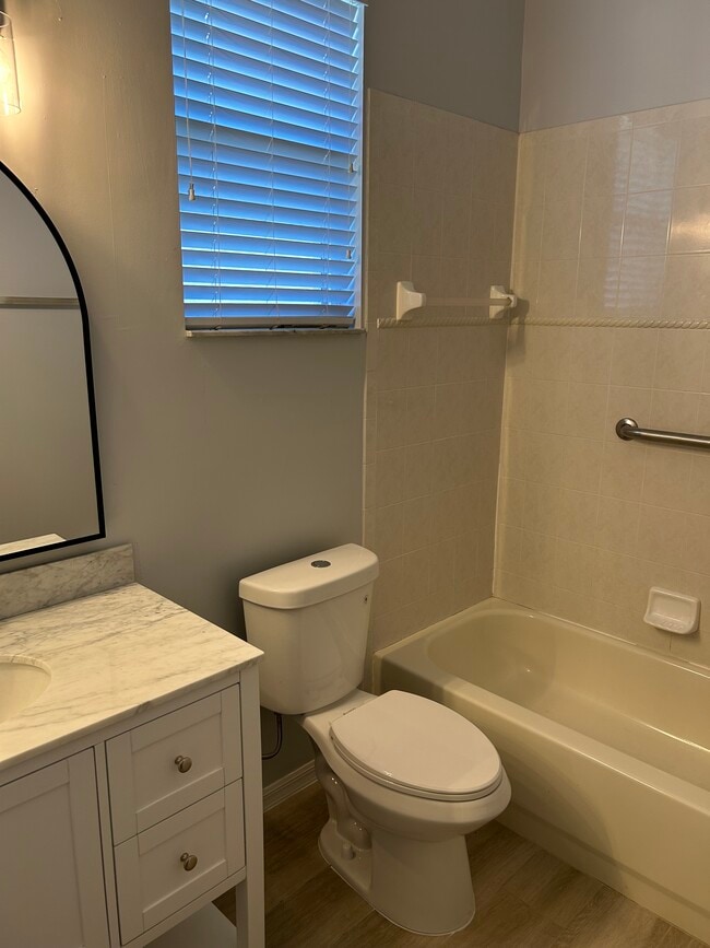 Building Photo - 259 Glen Eagle Cir