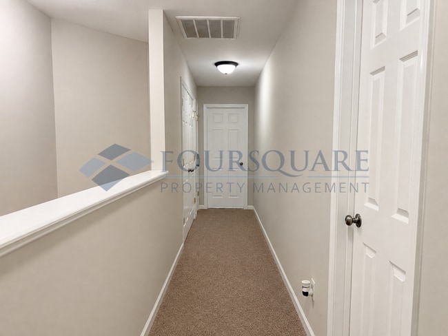 Building Photo - September Move-In Special! Sign your lease by September 30th and enjoy the remainder of September...
