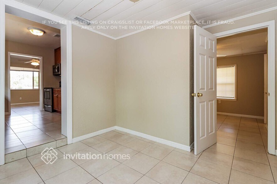 Building Photo - 4710 21st Ave N