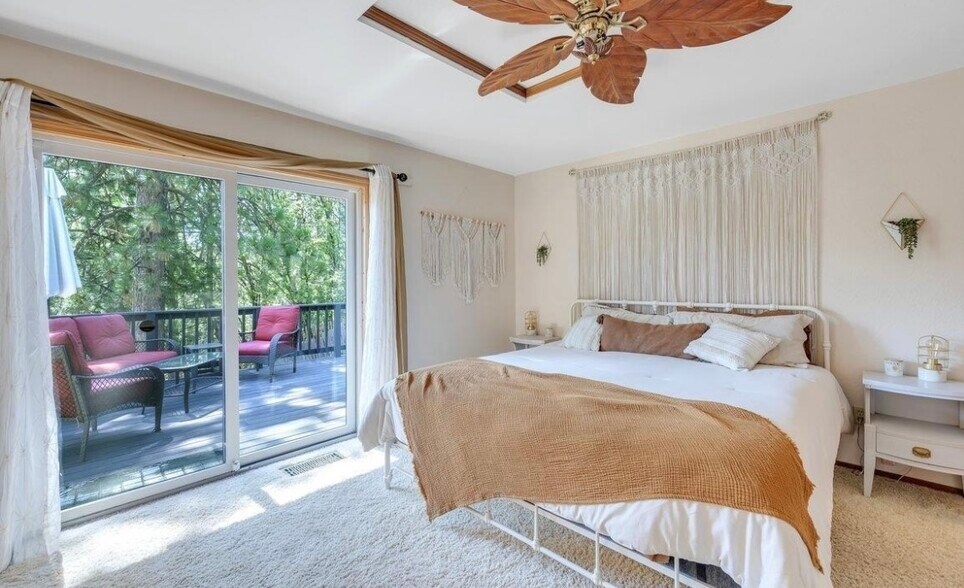 Building Photo - 22689 Cedar Pines Ave