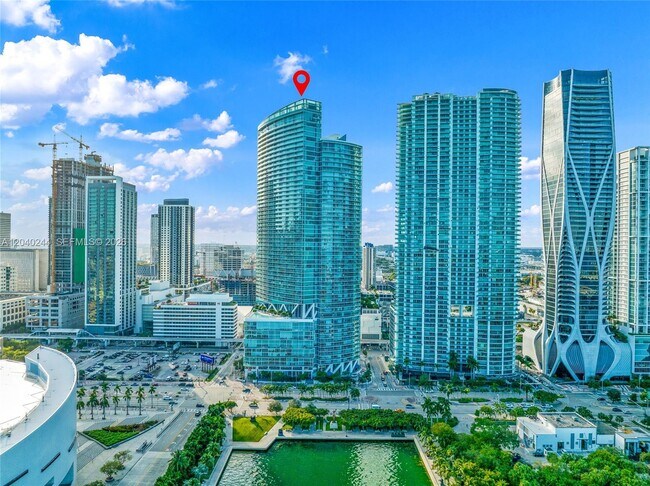 Building Photo - 888 Biscayne Blvd