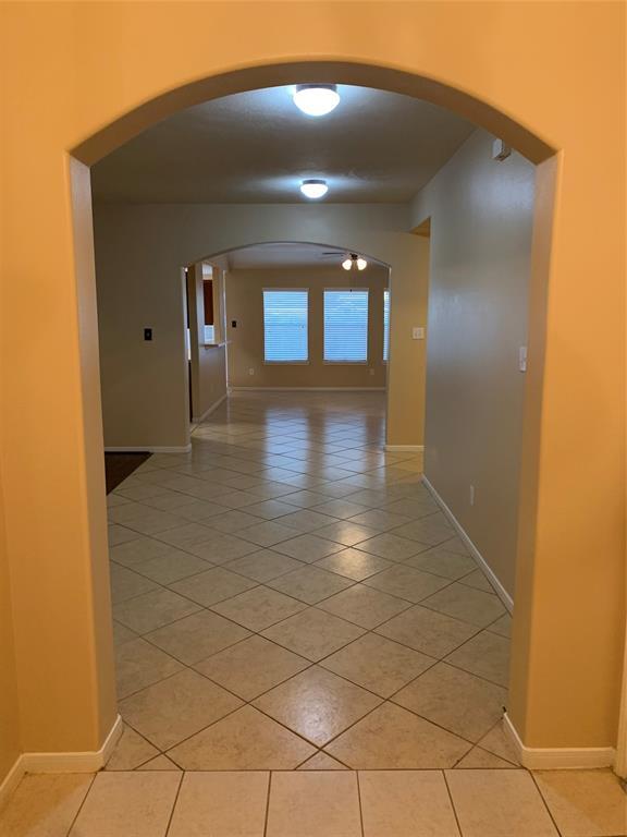 Building Photo - 5429 Lilac Grove Ln