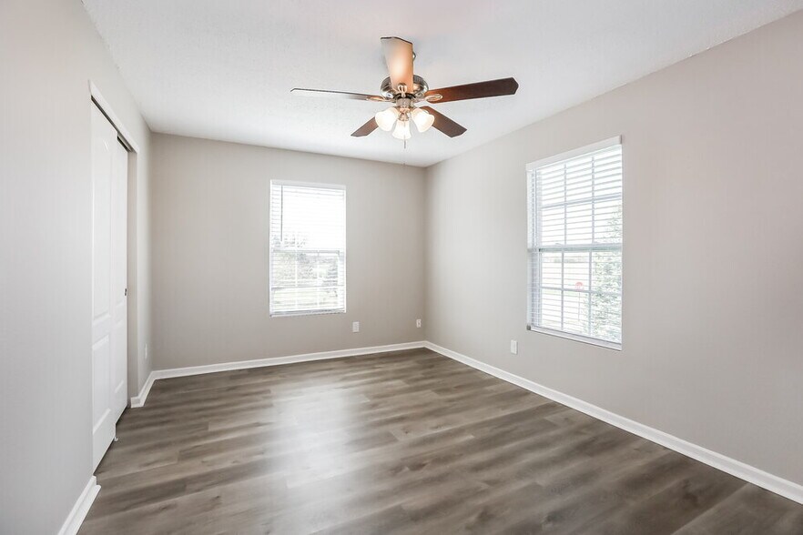 Building Photo - 1904 Breakwater Dr