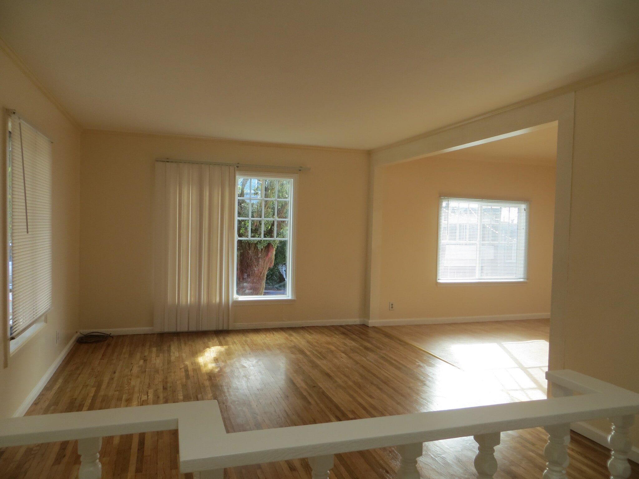 Living Room/ Dining Room - 500 Shields St