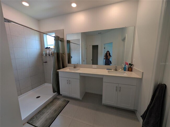 Building Photo - 3385 Lapis Lk Dr