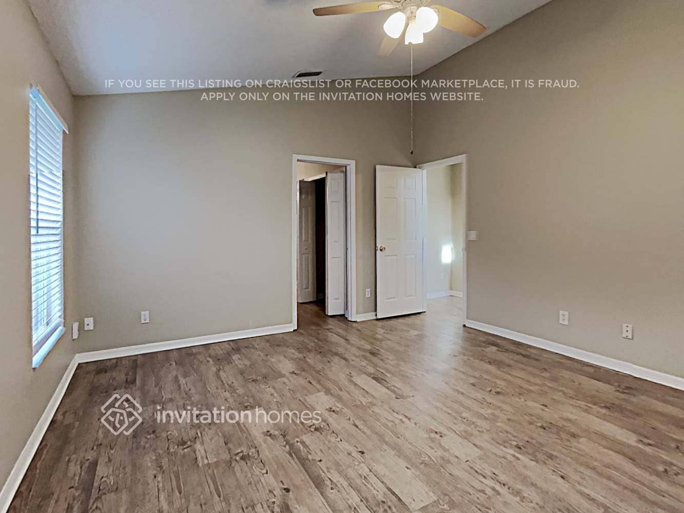 Building Photo - 13768 Meadowpark Ave