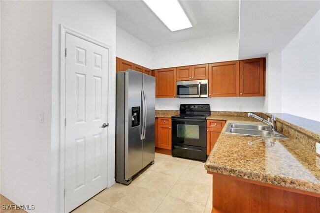 Building Photo - 20201 Estero Gardens Cir