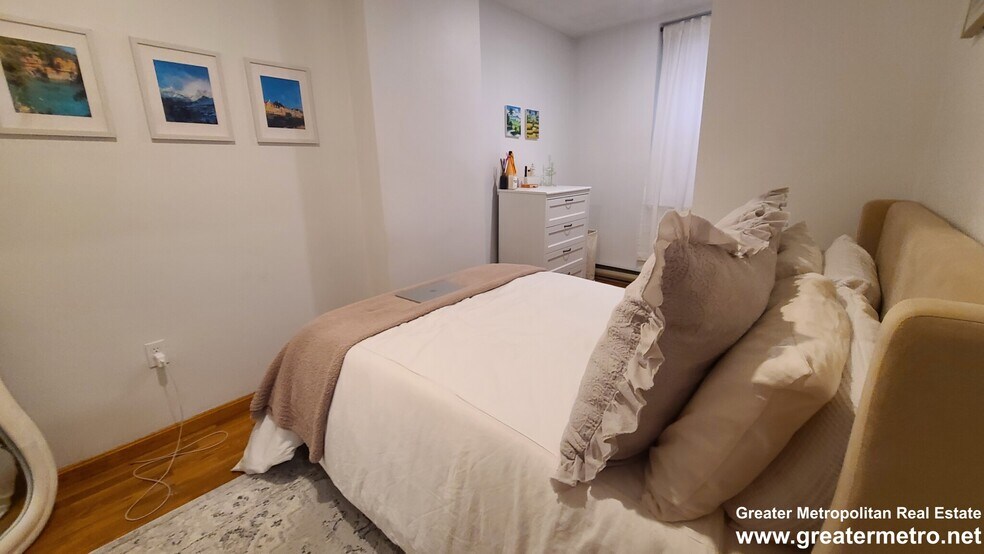 Building Photo - 183 Endicott St