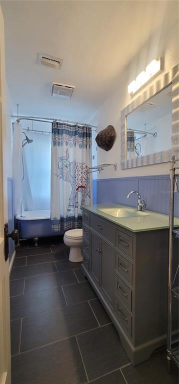 Building Photo - 3026 Burlington Ave N