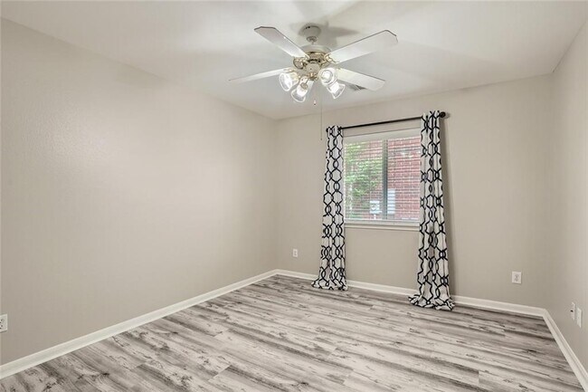 Building Photo - 2920 Cajuiles Dr