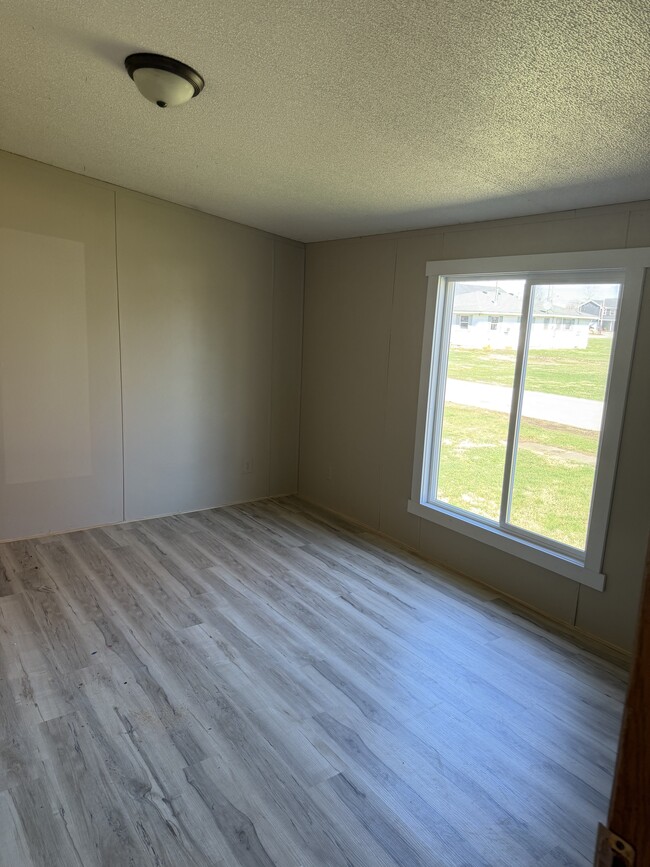 Building Photo - 314 S Logan St