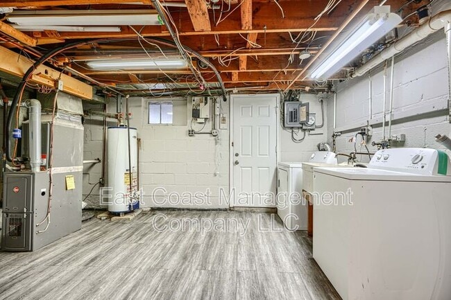 Building Photo - 7818 New Battle Grove Rd