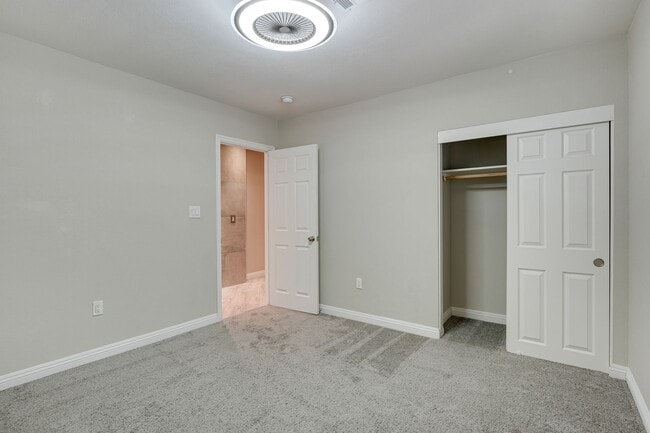 Building Photo - Charming 3-Bedroom Home in Historic John S...