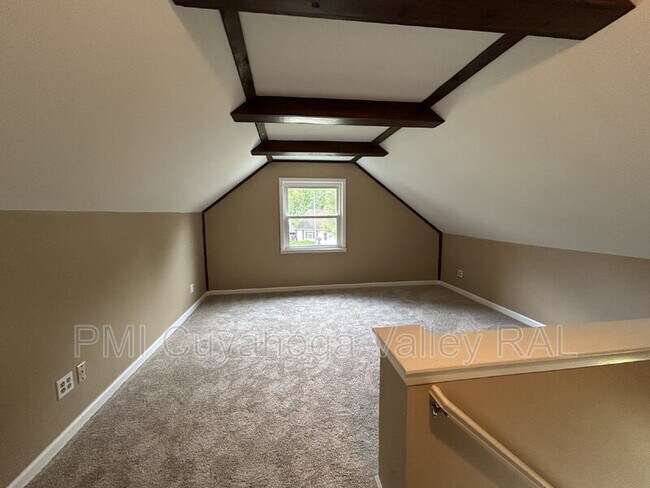 Building Photo - 2364 Suncrest Dr