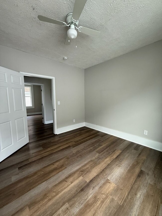 Building Photo - 4 Poplar St