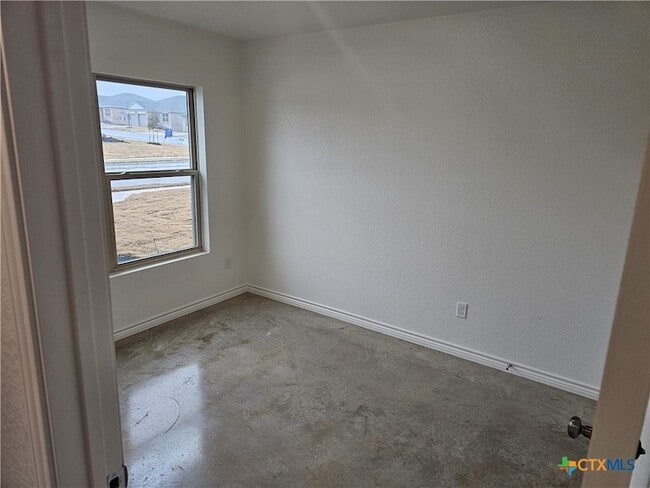 Building Photo - 1309 Concord Dr