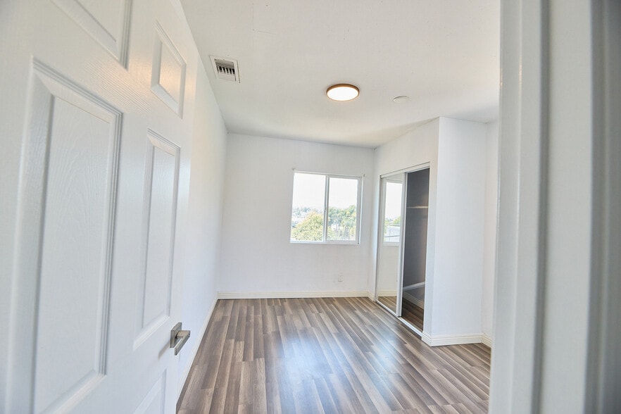 Building Photo - 1416 Helen Dr