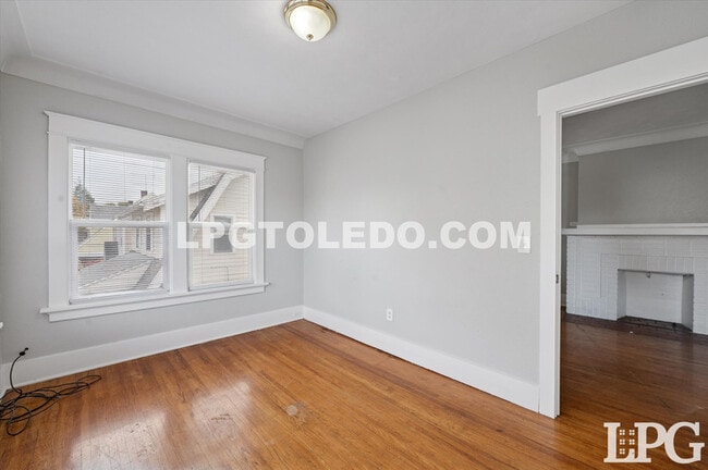 Building Photo - 2037 Alvin St