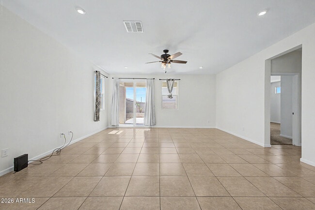 Building Photo - 17865 W Daley Ln