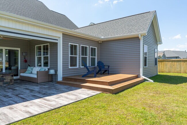 Building Photo - 107 E Barred Owl Dr