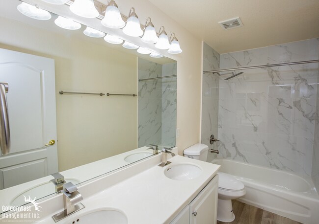 Building Photo - Beautifully Upgraded 5Bdm 3Ba Home Located in the Highly Desirable Summerlin.