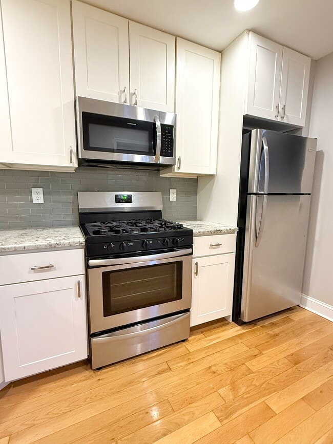 Building Photo - 2535 S Sartain St