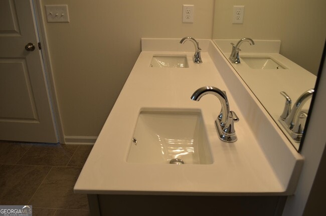 Building Photo - 4261 Notting Hill Dr SW