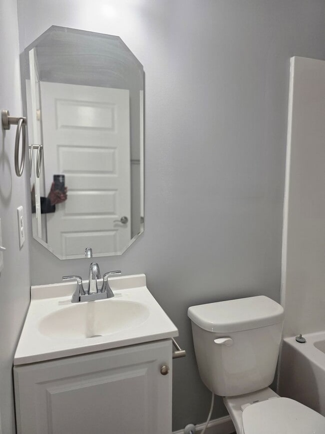 Building Photo - Ragland