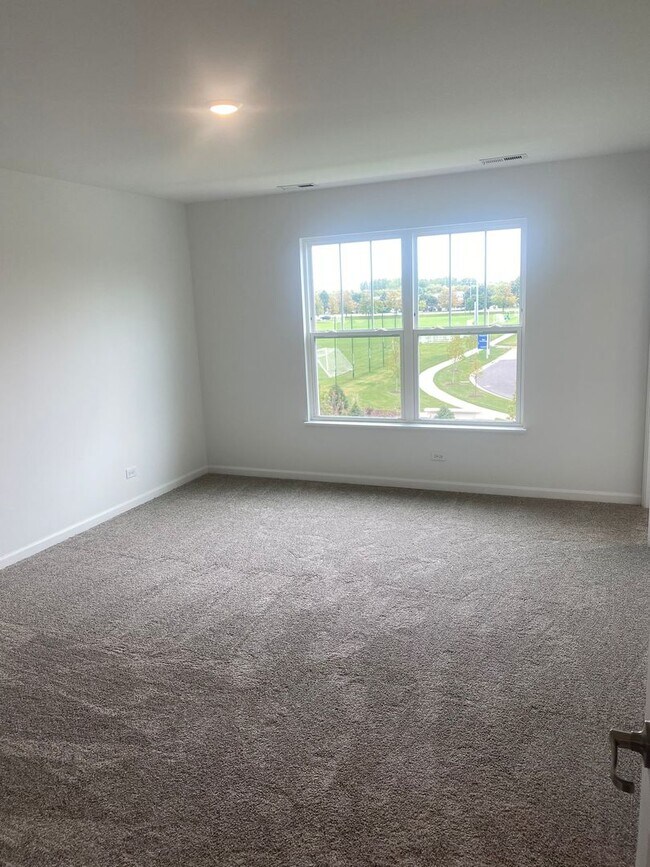 Building Photo - 638 Wolverine Dr