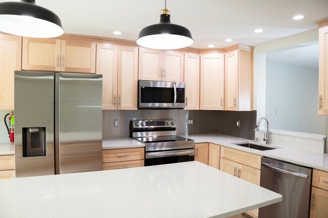 Building Photo - 289 Governors Park Rd