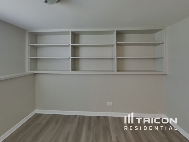 Building Photo - 614 Allanson Rd
