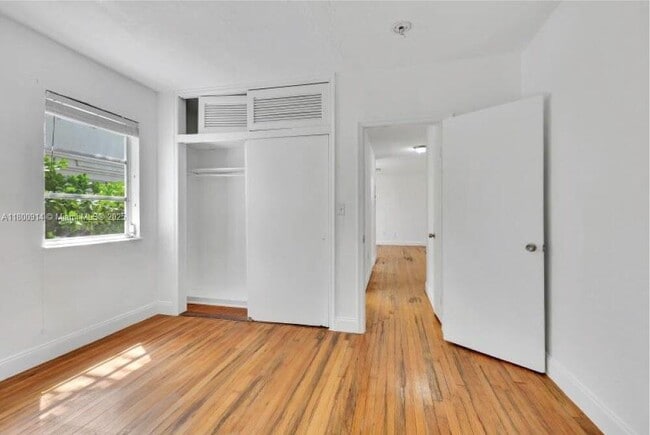 Building Photo - 7510 Byron Ave