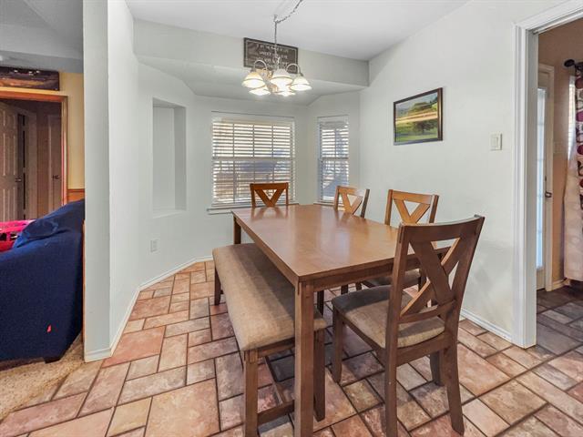 Building Photo - 3715 Dahlia Dr