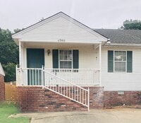 Building Photo - 2702 Oak Meadow Pl