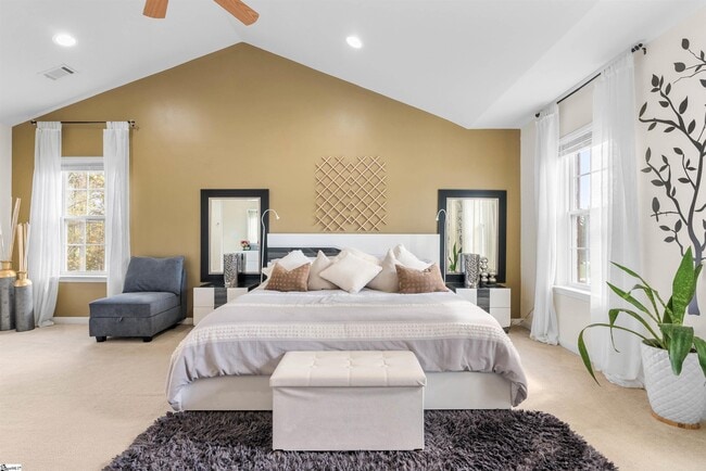 Building Photo - 154 S Lake Emory Dr