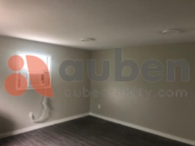 Building Photo - Newly Updated Studio in Brainerd