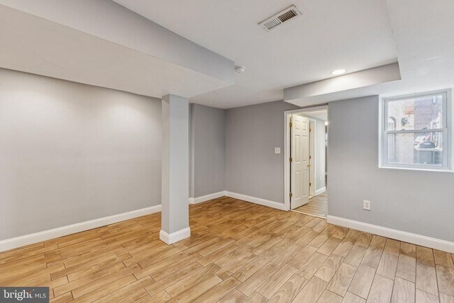 Building Photo - 1440 Fairmont St NW