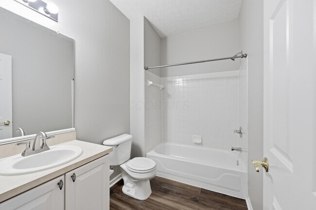 Building Photo - 6498 Ringsend Ct
