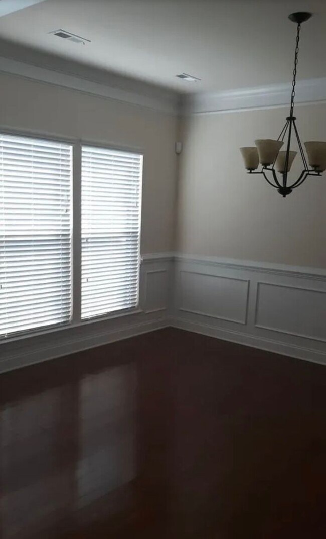 Building Photo - Discover this spacious 5-bedroom, 3.5-bath home in Elgin, SC ~ Available July 2026!