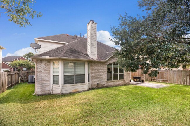 Building Photo - Gorgeous Pulte home in Sunrise Lakes