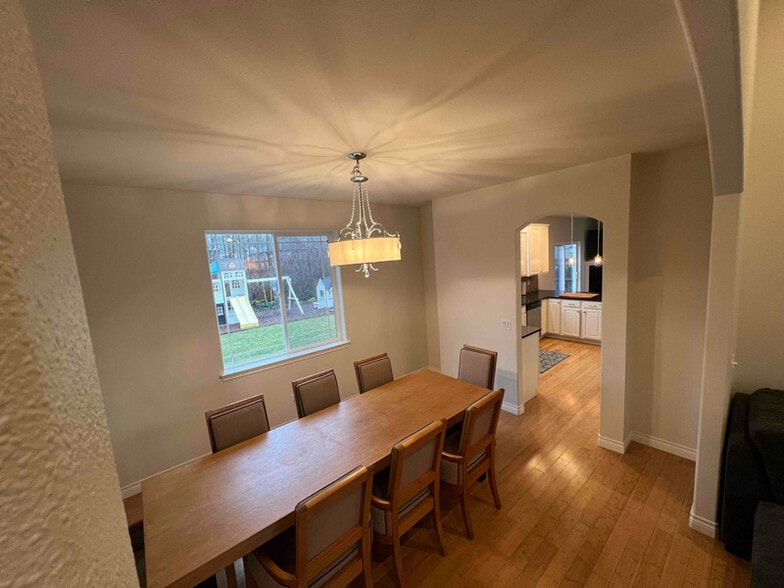 Building Photo - 1421 Settler Pl