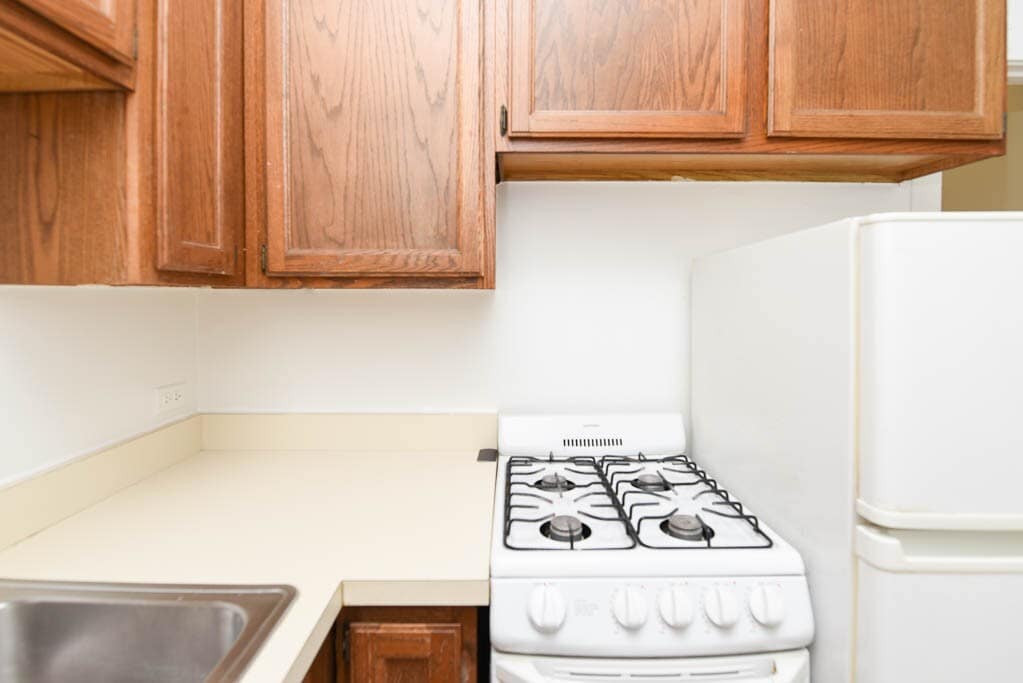 Building Photo - 457 W Melrose St