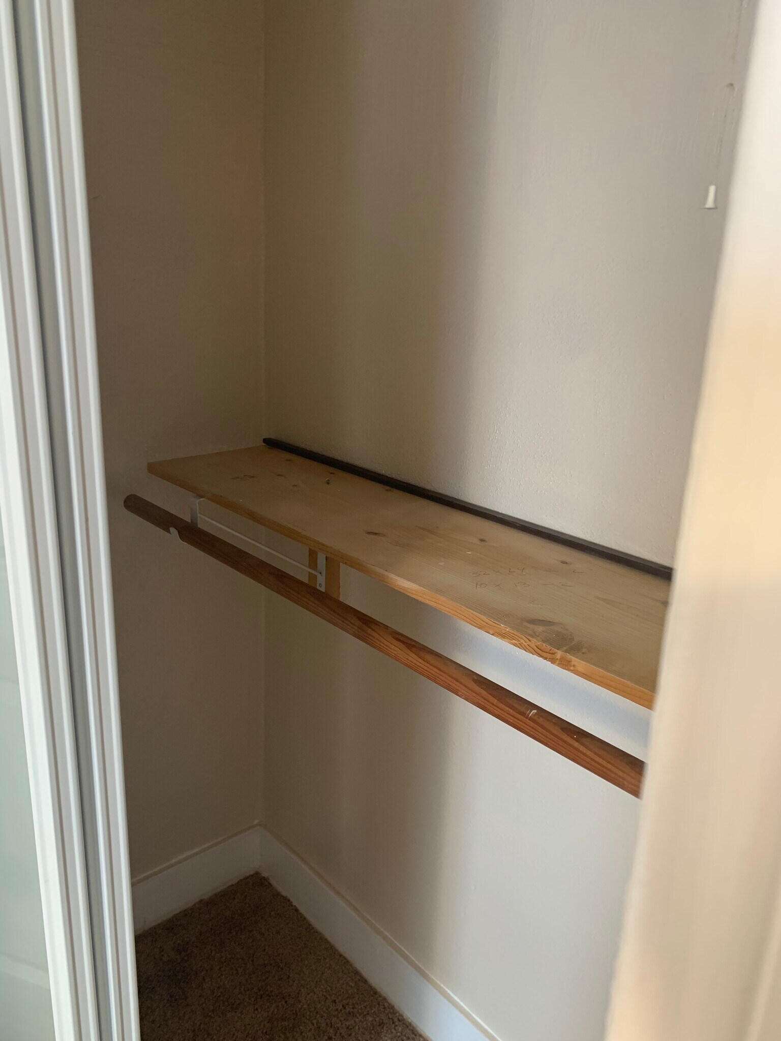 Building Photo - 342 E 84th St