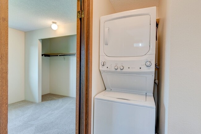 Building Photo - Two Bedroom Two Story Townhouse In Town