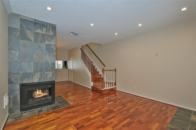 Building Photo - 2910 Grants Lake Blvd