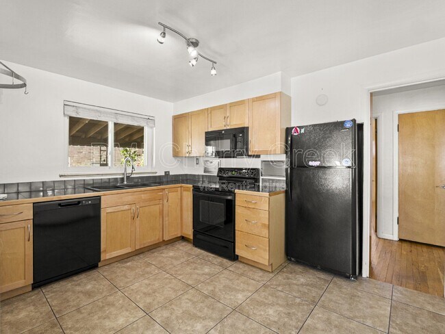 Building Photo - 4726 W 26th Ave
