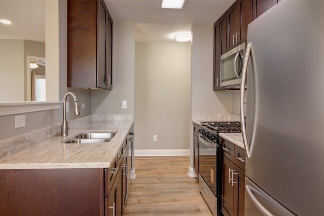 Building Photo - 14257 S Monticello Cir