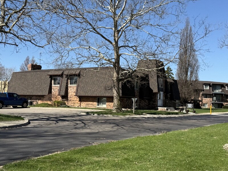 Building Photo - 103 Riviera Dr